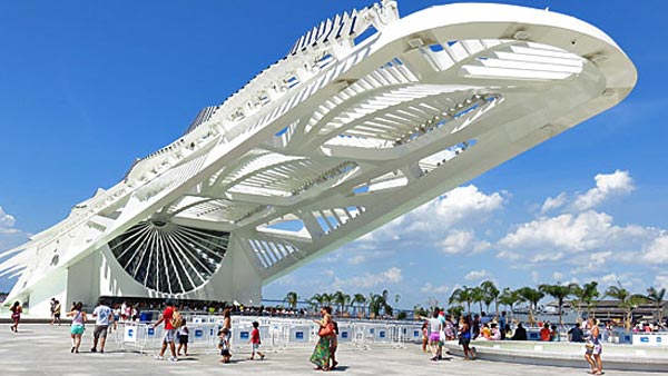 Boulevard Olímpico com Museu do Amanhã e MAR